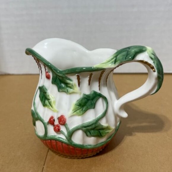 Fitz and Floyd "Santa's Flight" Creamer & Sugar Bowl W/Lid Holly & Berries - Picture 9 of 14